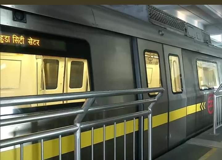 करीब 6 महीनें बाद दिल्ली मेट्रो सेवा कुछ रूटों पर शुरू