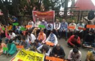 पानी और कूड़े के बिलों में लगातार वृद्धि के चलते नागरिक सभा का रोष प्रदर्शन