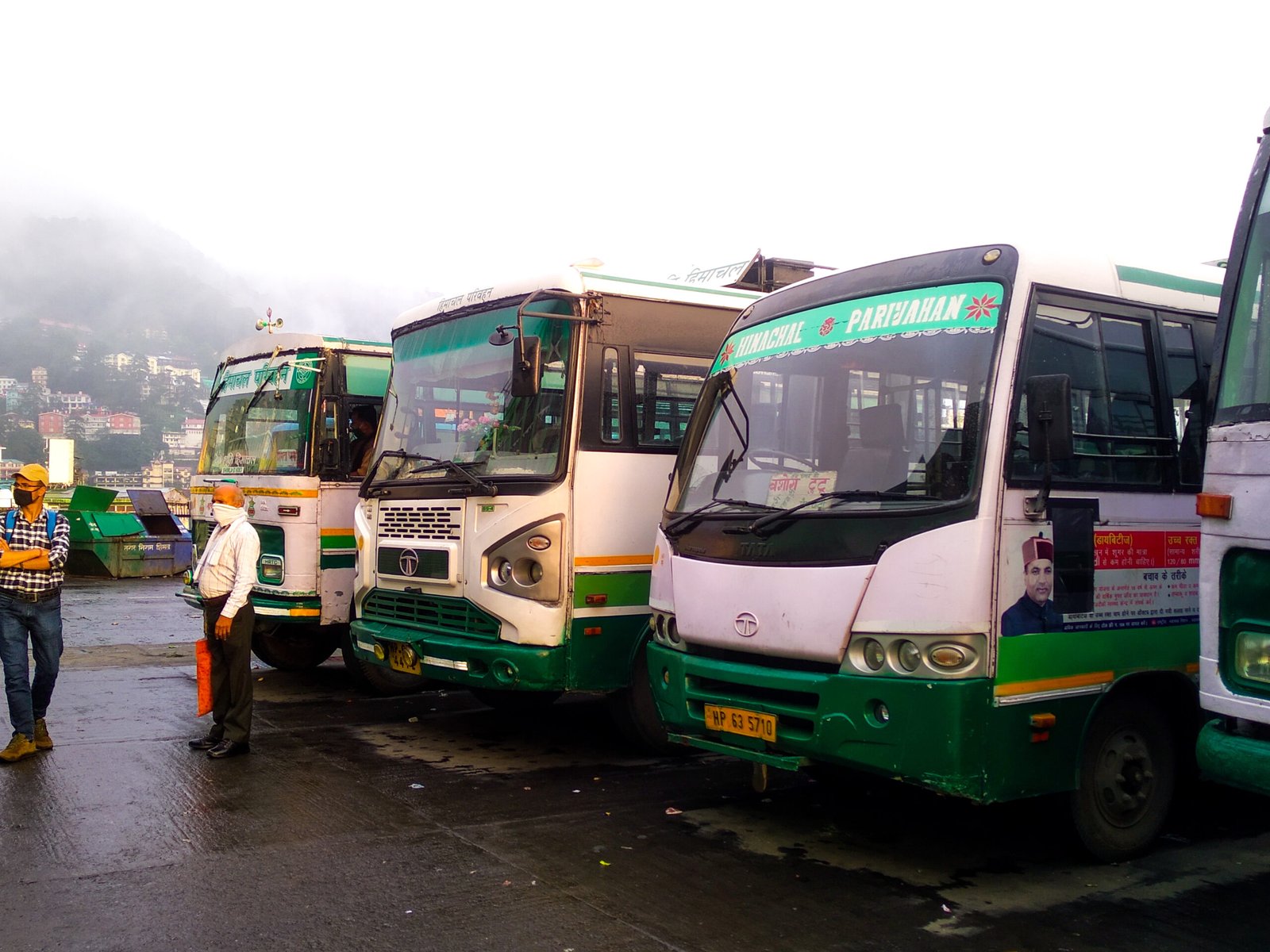 उपायुक्त कार्यालय के बाहर मजदूर-किसान यूनियन का धरना प्रदर्शन