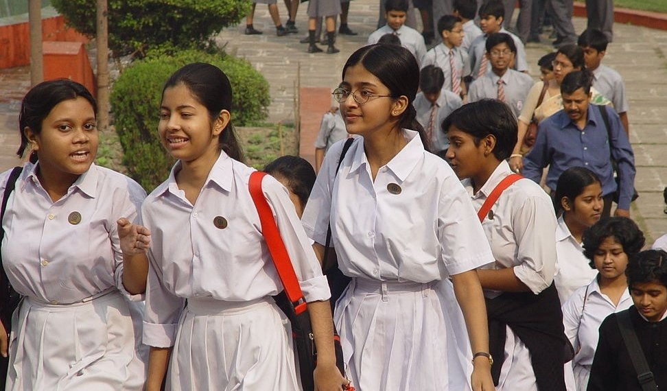 अध्यापकों से मार्गदर्शन के लिए स्वेच्छा से स्कूल आ सकेंगे 9वीं से 12वीं कक्षा के विद्यार्थी