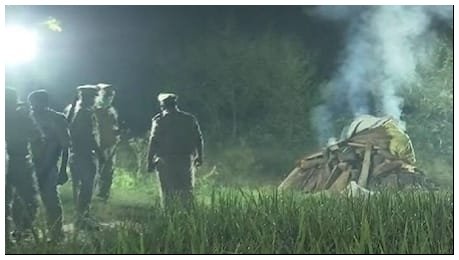 यूपी सरकार ने सुप्रीम कोर्ट को बताई देर रात शव जलाने की वजह