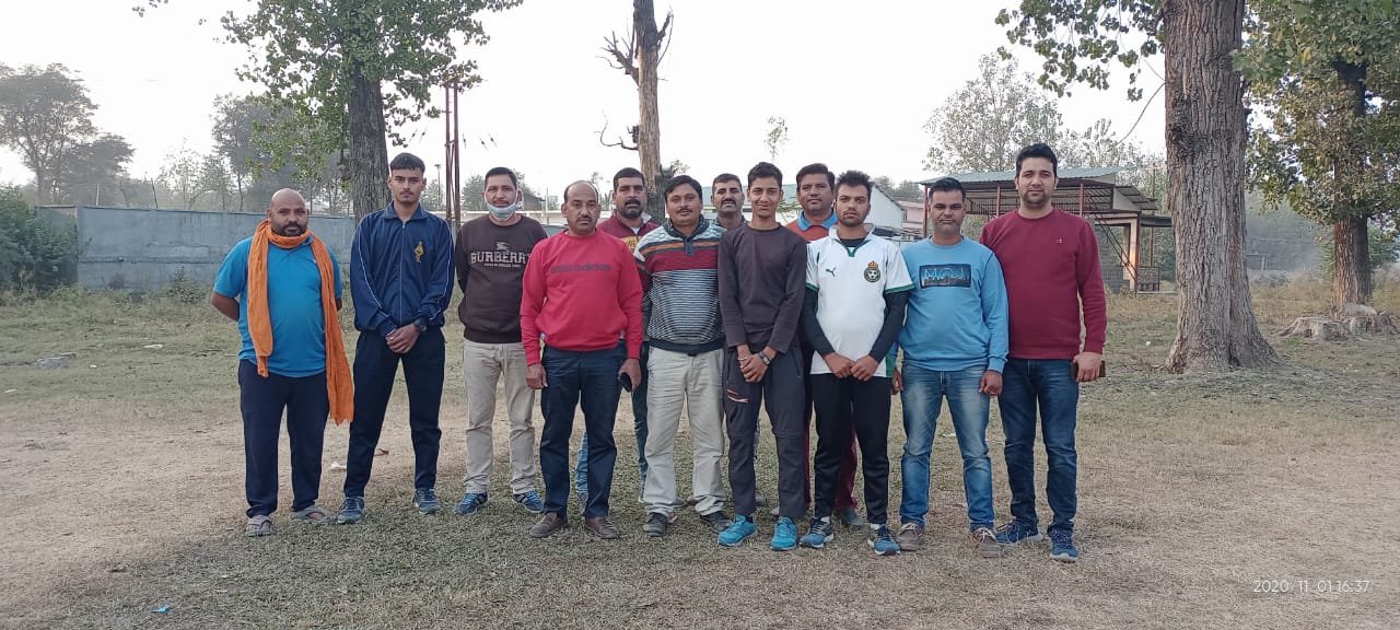 सरकार की अनदेखी से बेरोजगार शारीरिक शिक्षकों में आक्रोश, पंचायत चुनावों में परिवार सहित करेंगे विरोध