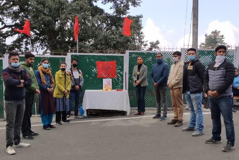 लक्ष्मीबाई की जयंती के उपलक्ष्य पर विद्यार्थी परिषद ने अर्पित की पुष्पांजलि