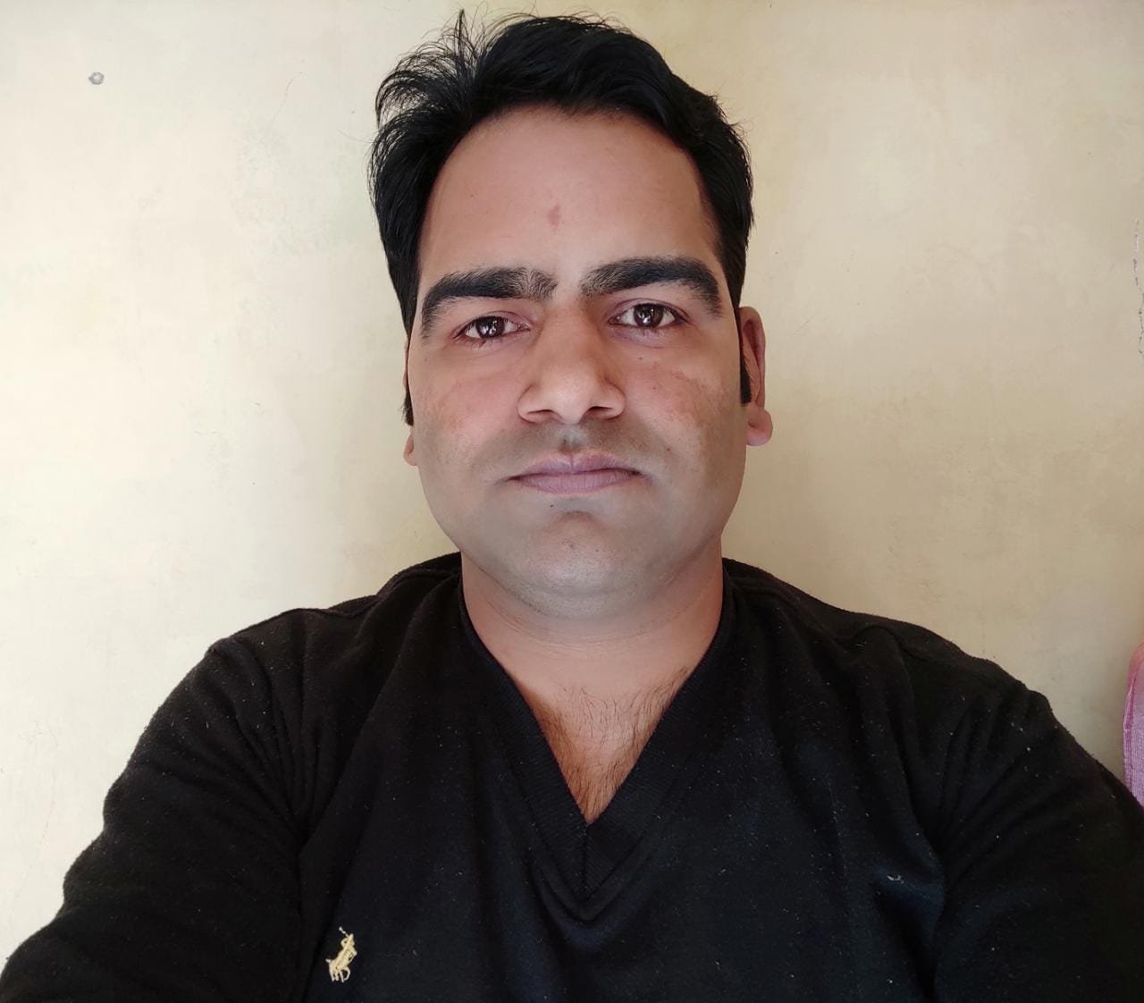 अपनी वाह वाही के लिए अन्नदाताओं के अधिकारों को न दबाएं सरकार : रमेश राॅव