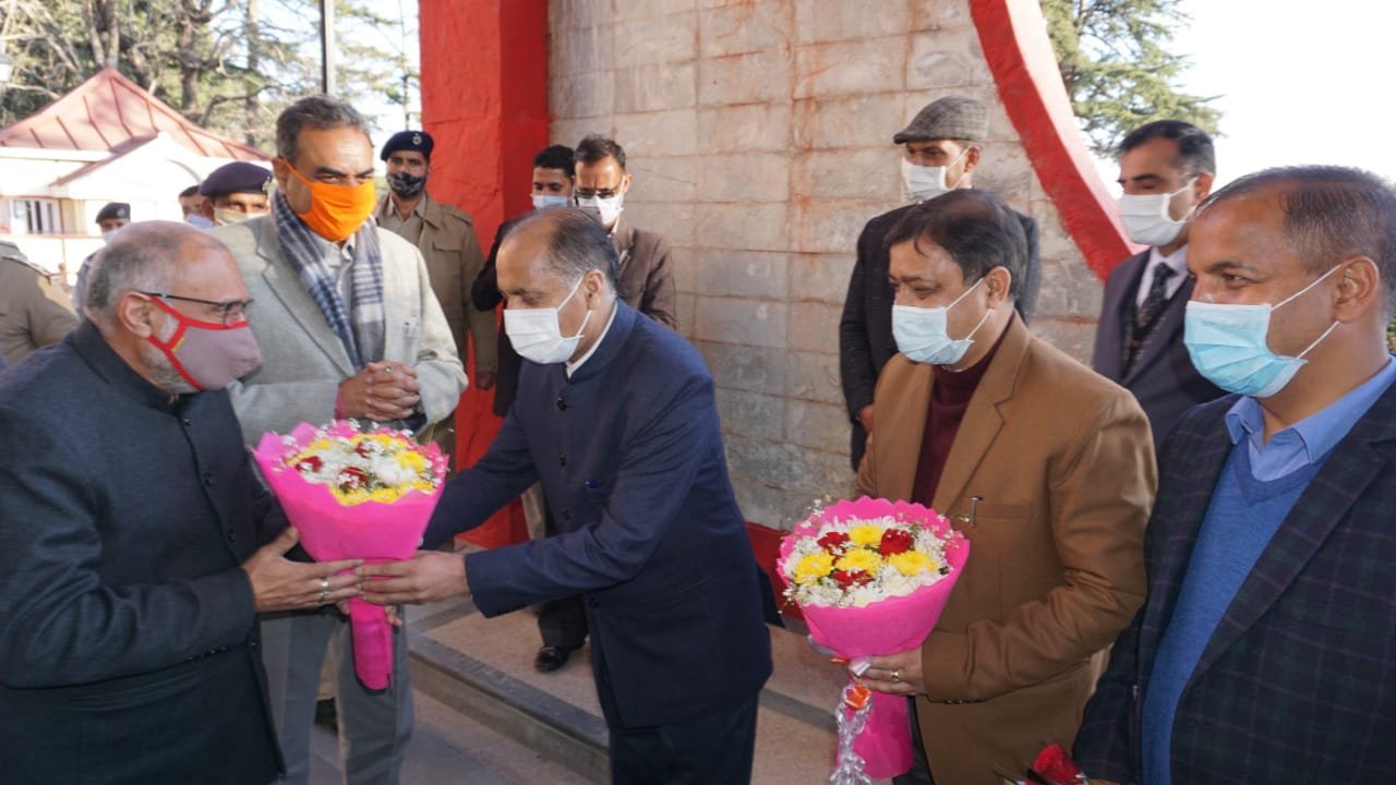 हिमाचल भाजपा प्रभारी बनने के बाद पहली बार हिमाचल पहुंचे अविनाश राय खन्ना सीएम ने किया स्वागत