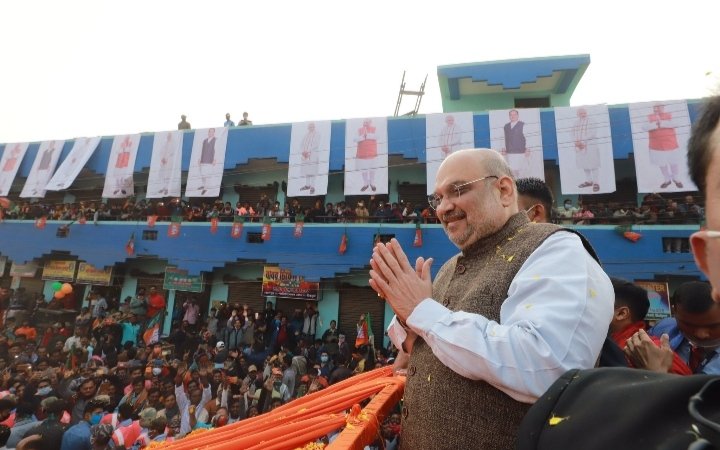 बंगाल में बोले अमित शाह- नहीं देखा ऐसा रोड शो, लगे जय श्री राम के नारे