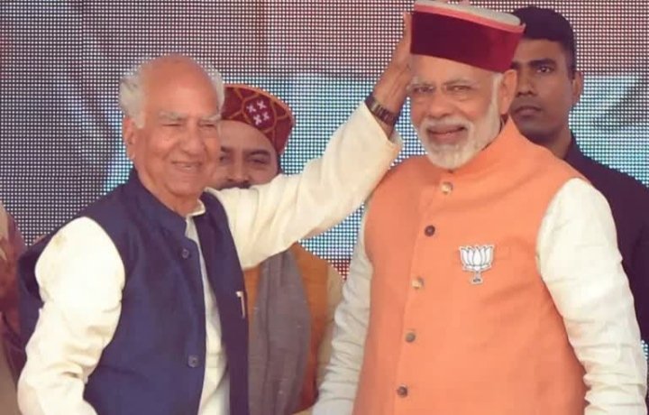 पीएम मोदी ने फोन पर जाना भाजपा के वरिष्‍ठ नेता शांता कुमार का हाल, परिवार सहित टांडा में हैं उपचाराधीन