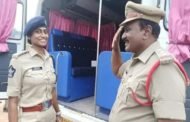 इंस्पेक्टर पिता ने DSP बेटी को किया ऑन ड्यूटी सैल्यूट, आंध्रप्रदेश पुलिस ने जारी की तस्वीरें