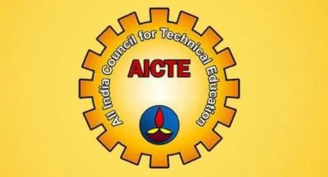 AICTE ने नियमों में किया फेरबदल, इंजीनियरिंग के लिए अब 12वीं में PCM अनिवार्य नहीं।