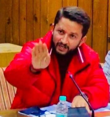 प्रदेश सरकार नहीं ले रही बाग़वानो की सुध...कहाँ गयी मुआवजे के लिए बनाई कमेटी और उसकी रिपोर्ट? : कौशल मुँगटा