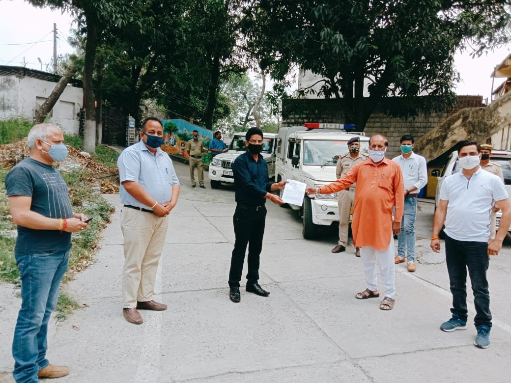 पश्चिम बंगाल में भाजपा कार्यकर्ताओं के साथ हुई हिंसा को लेकर बड़सर भाजपा ने SDM के ज़रिए राष्ट्रपति को भेजा ज्ञापन।