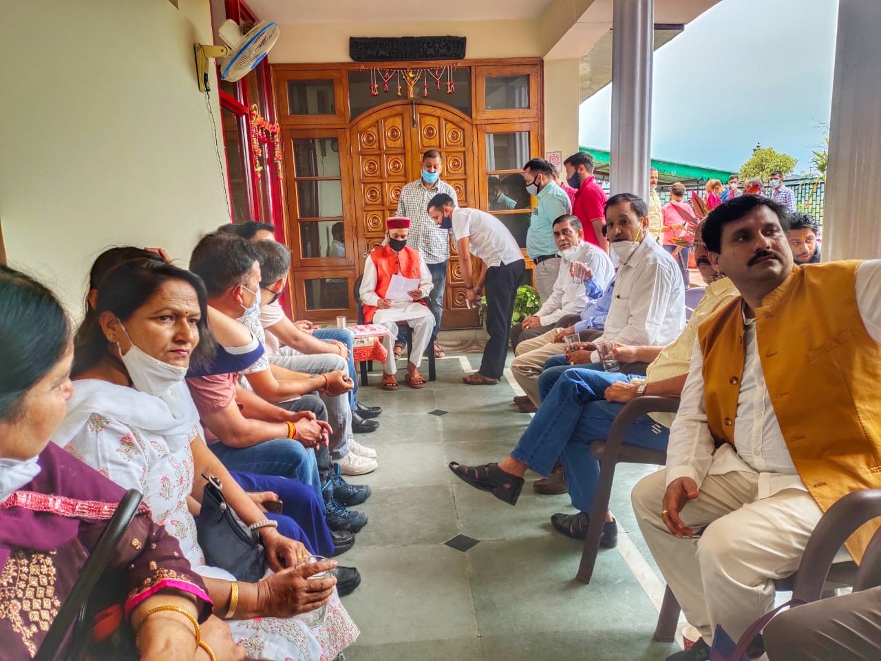 अनुराग ठाकुर के कैबिनेट मंत्री बनने पर समीरपुर में बधाईयों का सिलसिला ज़ारी