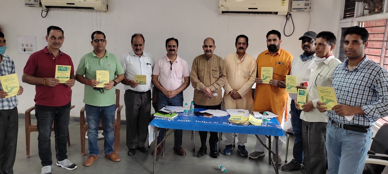 PM मोदी के 71वें जन्मदिन पर सेवा और समर्पण अभियान के तहत जॉब रजिस्ट्रेशन मेला आयोजित, 71 पुस्तकें बांटी