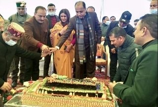 CM जयराम ने ओक ओवर में मनाया अपना 57वां जन्मदिन, बधाई देने वालों का लगा तांता