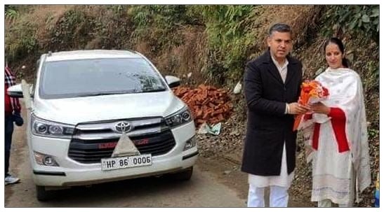 जलशक्ति मंत्री का विभाग और गाड़ी चला रहा उनका बेटा, 25 लाख की सवारी करते हैं साहब