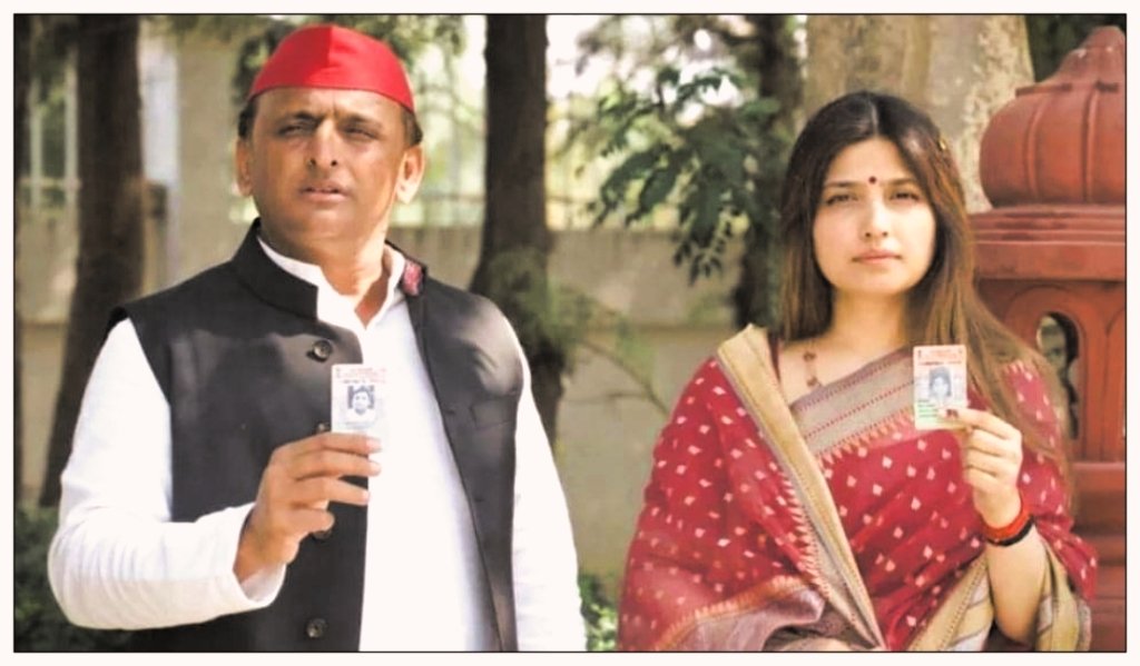 अखिलेश यादव ने पत्नि डिंपल संग डाला वोट, कहा- पहले दोनों चरणों में हमने लगाया शतक