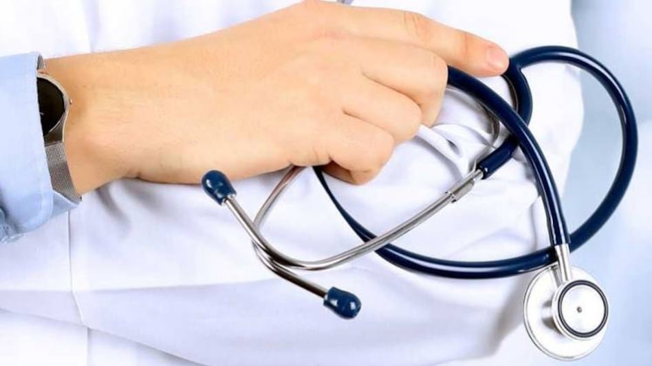 हिमाचल में थम सकती है डॉक्टरों की हड़ताल, 18 फरवरी को सरकार ने वार्ता के लिए बुलाया