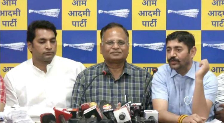 कांग्रेस नेता मनीष ठाकुर ने थामा झाड़ू, छोड़ा हाथ का साथ....बिछ रही है 2022 की बिसात