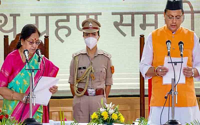 उत्तराखंड के 12वें मुख्यमंत्री बने पुष्कर सिंह धामी, 8 मंत्रियों ने भी ली शपथ