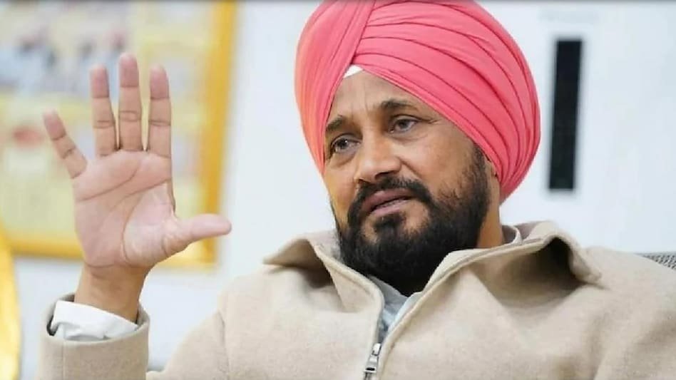 CM चरणजीत सिंह चन्नी अपनी दोनों सीटों से चुनाव हारे, पंजाब में AAP की बड़ी जीत