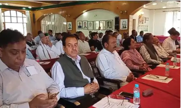  हिमाचल कांग्रेस का 2 दिवसीय चिंतन शिविर शुरू, राज्य कार्यकारिणी के साथ बनेगी रणनीति
