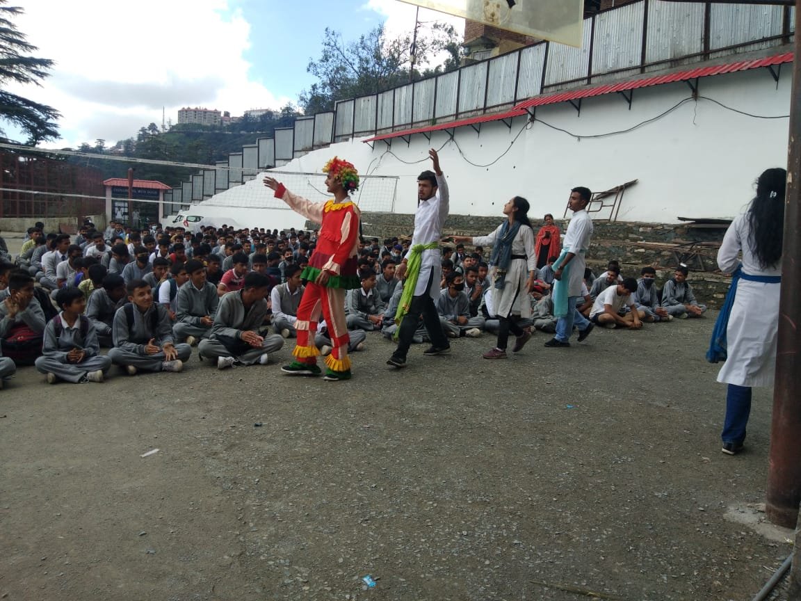 नुक्कड़ नाटक के माध्यम से एबीवीपी लोगों को पर्यावरण के प्रति कर रही जागरूक