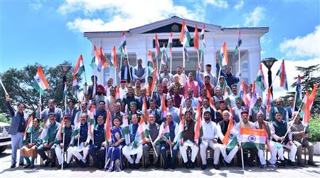 आजादी का अमृत महोत्सव मनाए घर-घर तिरंगा फहराएं