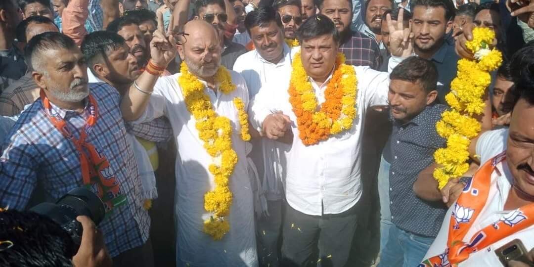 Himachal Election 2022: कांग्रेस को चुनाव से पहले बड़ा झटका, गगरेट कॉंग्रेस के पूर्व विधायक राकेश कालिया भाजपा में हुए शामिल