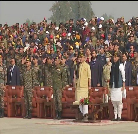 76वें इन्फैंट्री डे पर रक्षा मंत्री राजनाथ सिंह सेना द्वारा आयोजित 'शौर्य दिवस' कार्यक्रम में हुए शामिल