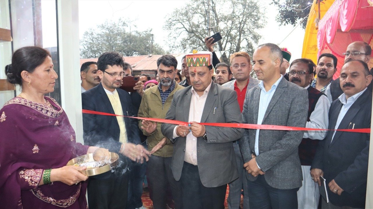 हिमाचल का पहला प्राकृतिक खेती उत्पाद विक्रय केंद्र शुरू, कृषि मंत्री ने किया शुभारंभ