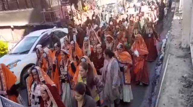 भरमौर में  जनजातीय गौरव दिवस की धूम, पारंपरिक गद्दी वेशभूषा पहनकर निकाली गई पदयात्रा