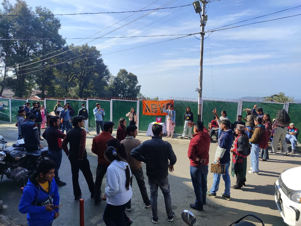 रानी लक्ष्मीबाई जयंती पर एबीवीपी एचपीयू इकाई ने की पुष्पांजलि अर्पित एवं आयोजित की मेहंदी रस्साकशी प्रतियोगिता