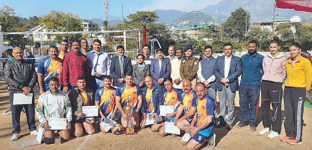 वालीबॉल खेल प्रतियोगिता में कांगड़ा की टीम ने मारी बाज़ी, चंबा की टीम को फाइनल में दी मात