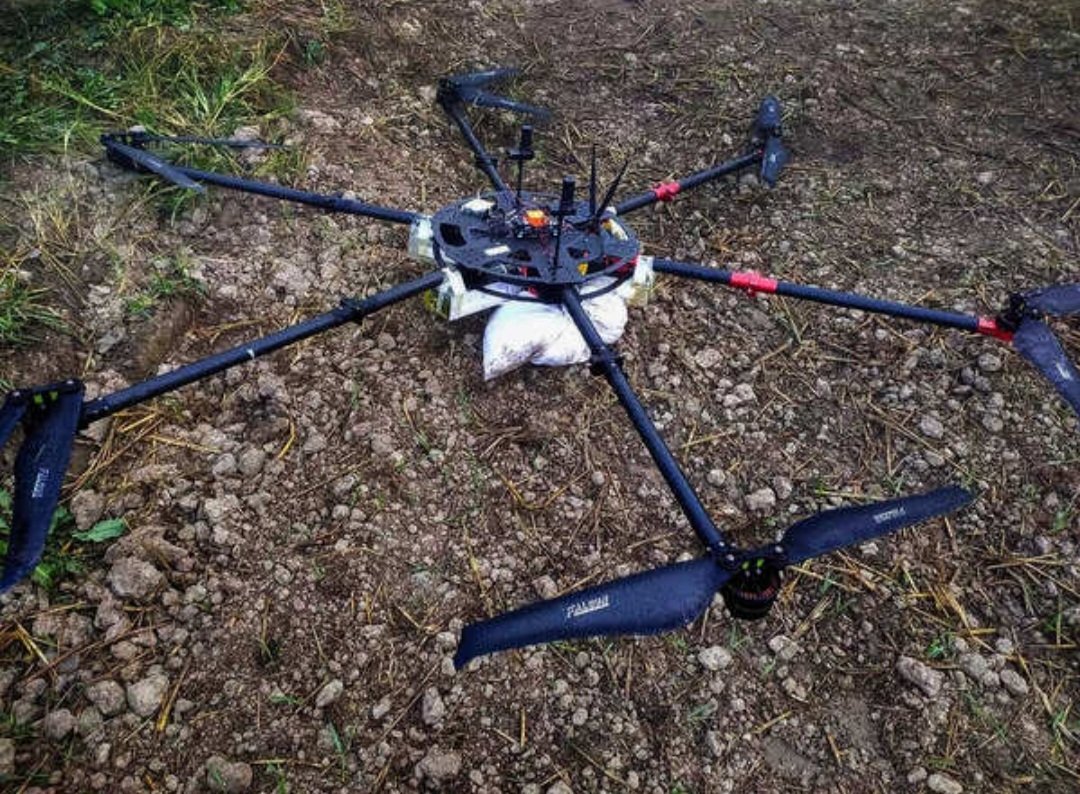 पंजाब: BSF और पुलिस के जॉइंट ऑपरेशन के तहत तरनतारन में फिर मिला क्रैश ड्रोन, 5 किलो हेरोइन बरामद