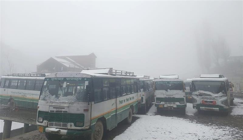 एचआरटीसी ने पांगी में बस सेवा की बंद