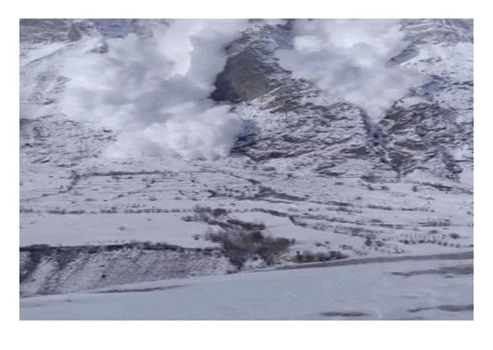 हिमाचल के लाहौल स्पीति में आया बर्फीला तूफान, कई खेत मलबे में दबे