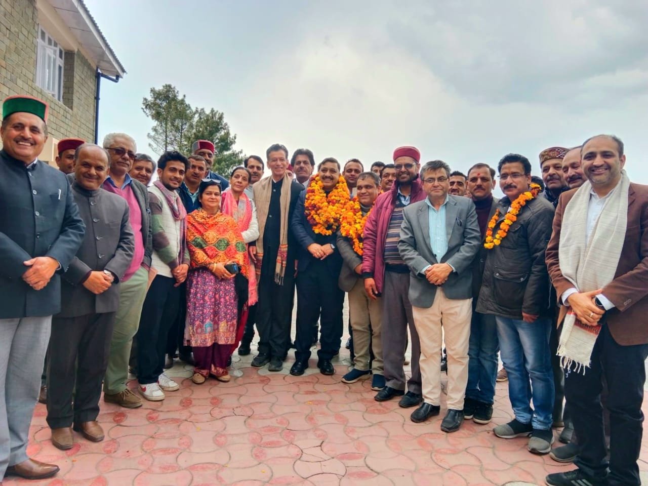 भाजपा प्रदेश अध्यक्ष ने किया ठियोग विधान सभा क्षेत्र का दौरा, कांग्रेस पर किया ताबड़तोड़ हमला