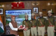 आई.पी.एस परिवीक्षाधीन अधिकारियों की राज्यपाल से भेंट