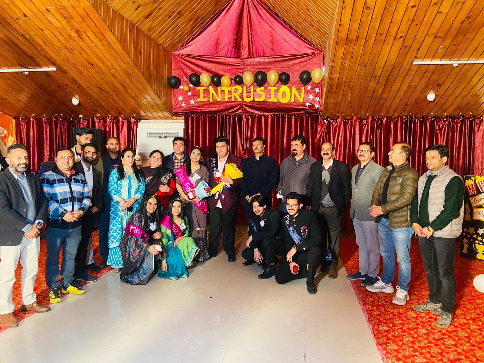 डेंटल कॉलेज आईजीएमसी में किया गया फ्रेशर पार्टी का आयोजन।