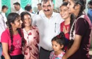 नादौन प्रवास में बच्चों के साथ नजर आया मुख्यमंत्री का विशेष लगाव,  ‘सुक्खू सर’ से मिलने दूर गांव से पहुंचे बच्चे