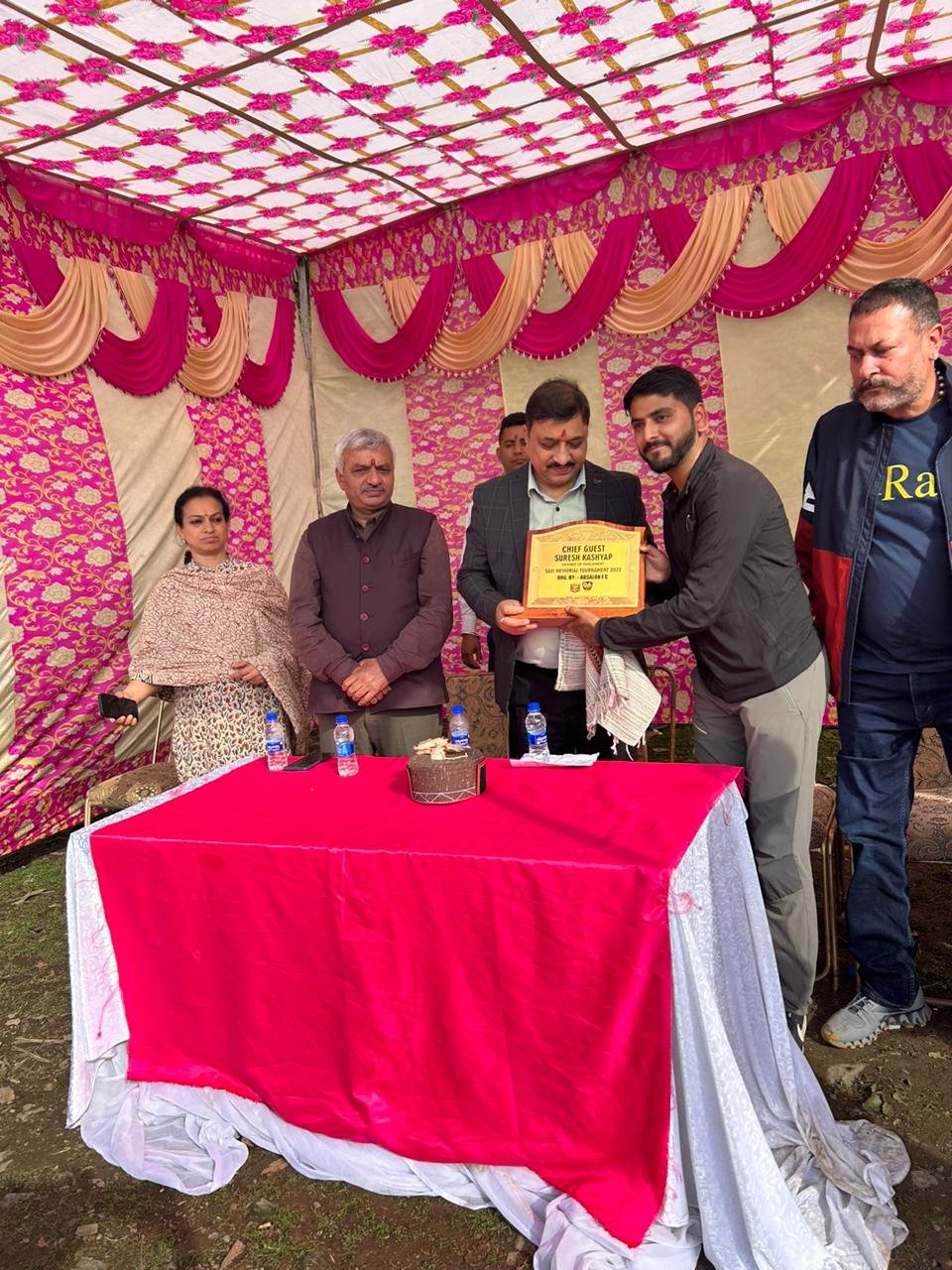 जिला शिमला की युवा समाजसेवी संस्था द्वारा राष्ट्रीय फुटबाल खिलाड़ी स्वर्गीय स्वरीत शर्मा की याद में करवाया जा रहा