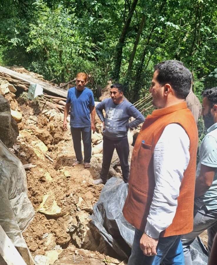 जल्द बनेंगे एस्टीमेट, फिर लगेगी रिटेनिंग वॉल : राकेश