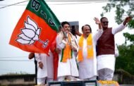 सनातन धर्म व बाबा साहब के संविधान के अपमान पर सोनिया-राहुल मौन क्यों: अनुराग ठाकुर