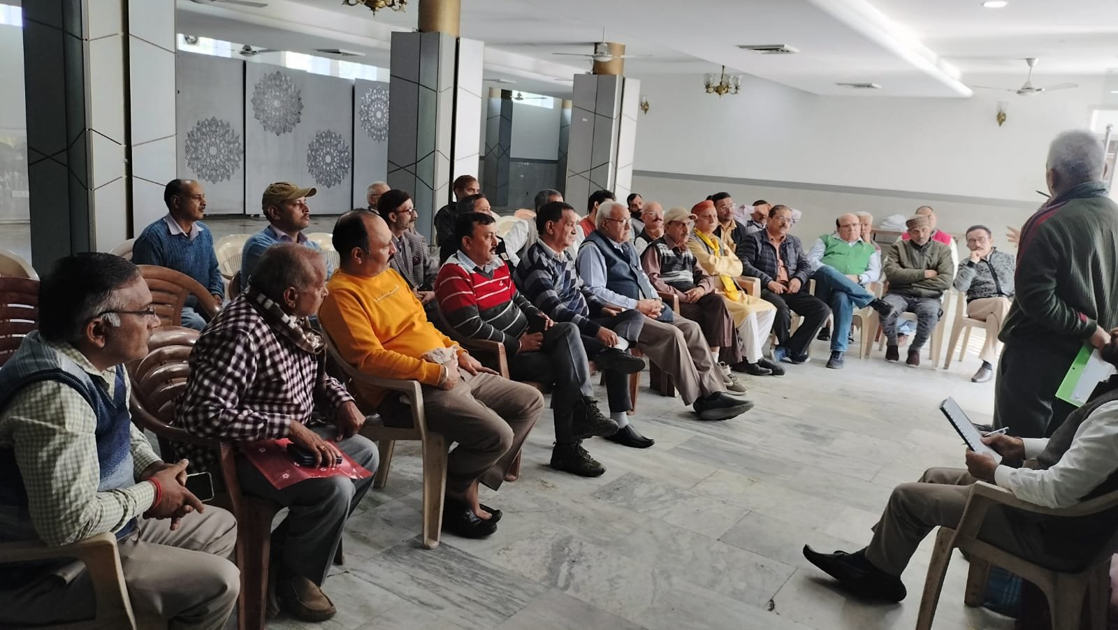 हिमाचल महासभा चण्डीगढ़ रजी॰ की मासिक बैठक सनातन धर्म मन्दिर सैक्टर 27 में हुई सम्मपन