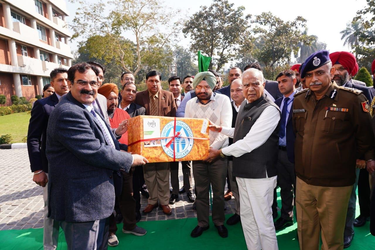 पंजाब  के राज्यपाल बनवारीलाल पुरोहित ने अयोध्या धाम   के लिए  किया 