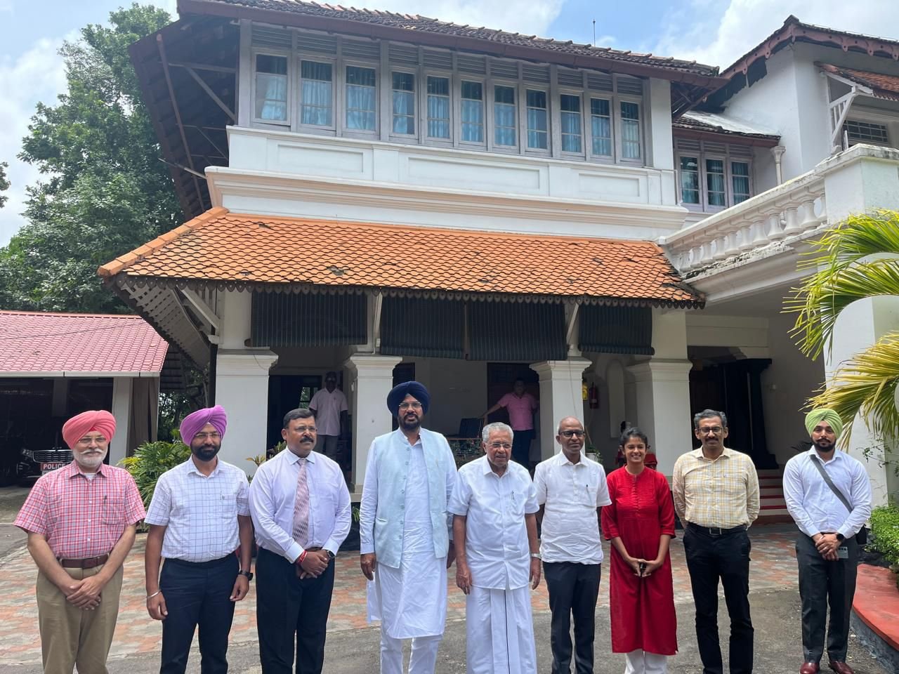 एनआरआईज की समस्याओं के समाधान के लिए पंजाब और केरल ने मिलाया हाथ