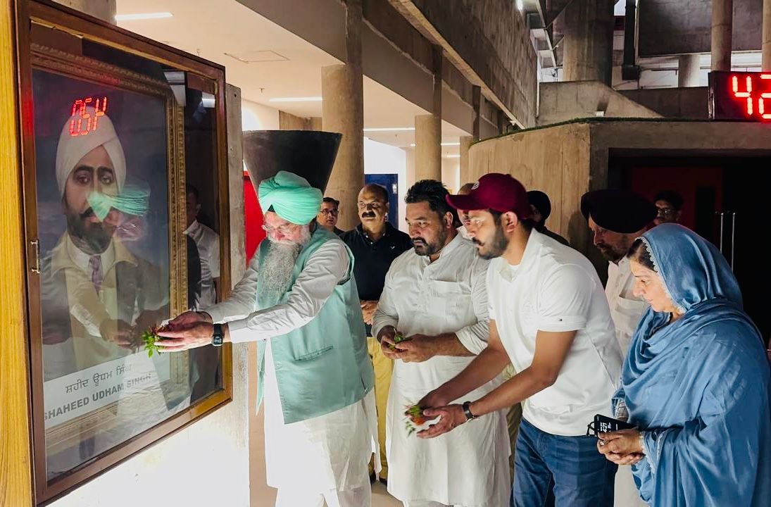 पंजाब विधान सभा स्पीकर ने शहीद उधम सिंह को उनके 85वें शहीदी दिवस पर अर्पित की श्रद्धांजलि