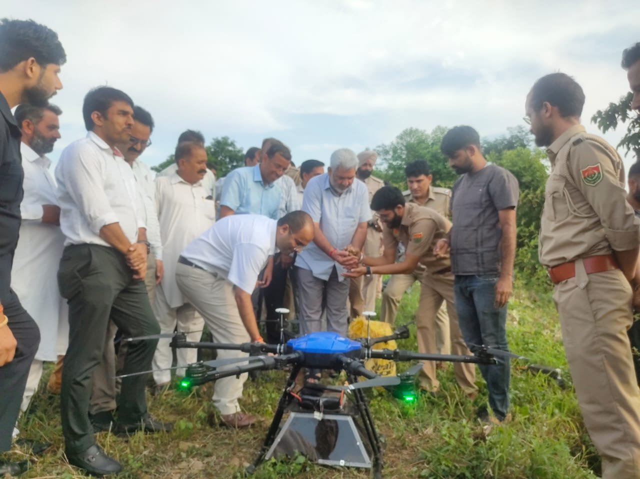 धार क्षेत्र में पायलट परियोजना का वन एवं वन्य जीव संरक्षण मंत्री लाल चंद कटारूचक्क ने शुभारंभ किया