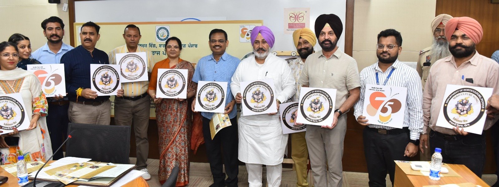 पंजाब अपने ब्रांड के तहत बाज़ार में उतारेगा रेशम उत्पाद; बागवानी मंत्री चेतन सिंह जौड़ामाजरा द्वारा 'लोगो' जारी